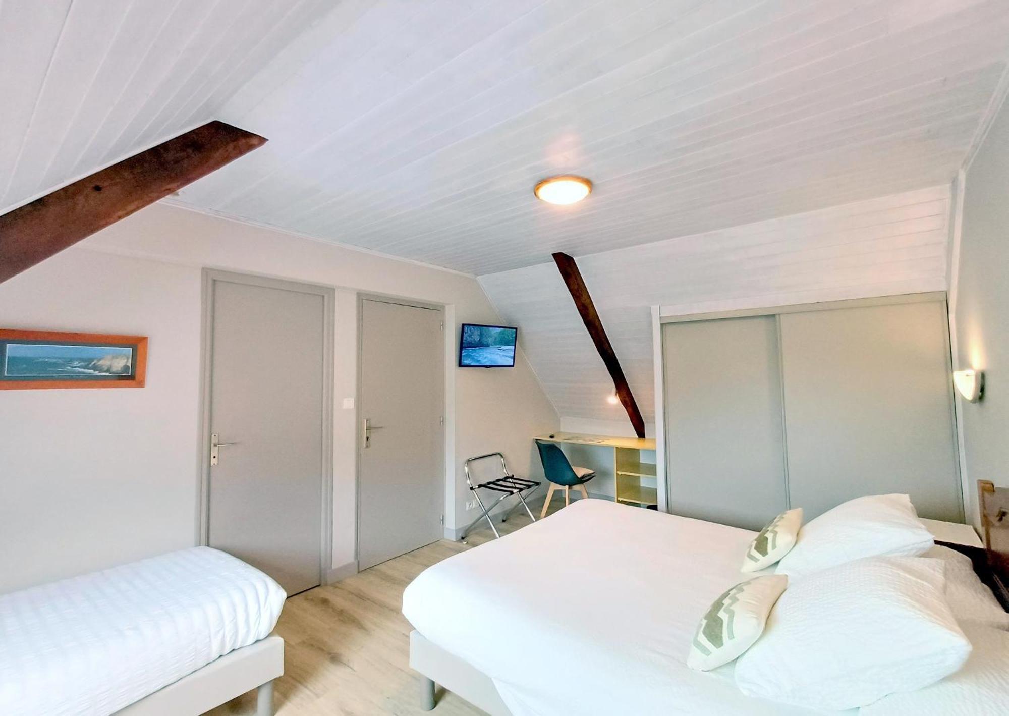 Au calme à 10mn des baies de Douarnenez et Audierne avec cuisine à disposition Mahalon Exterior foto