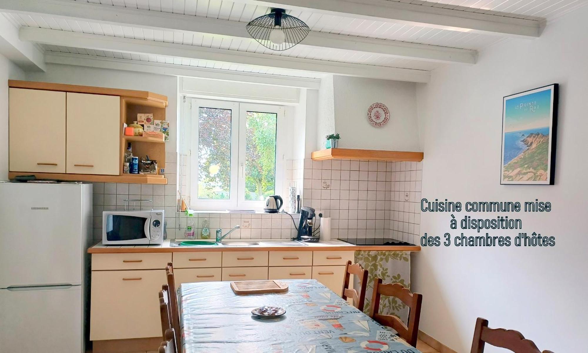 Au calme à 10mn des baies de Douarnenez et Audierne avec cuisine à disposition Mahalon Exterior foto