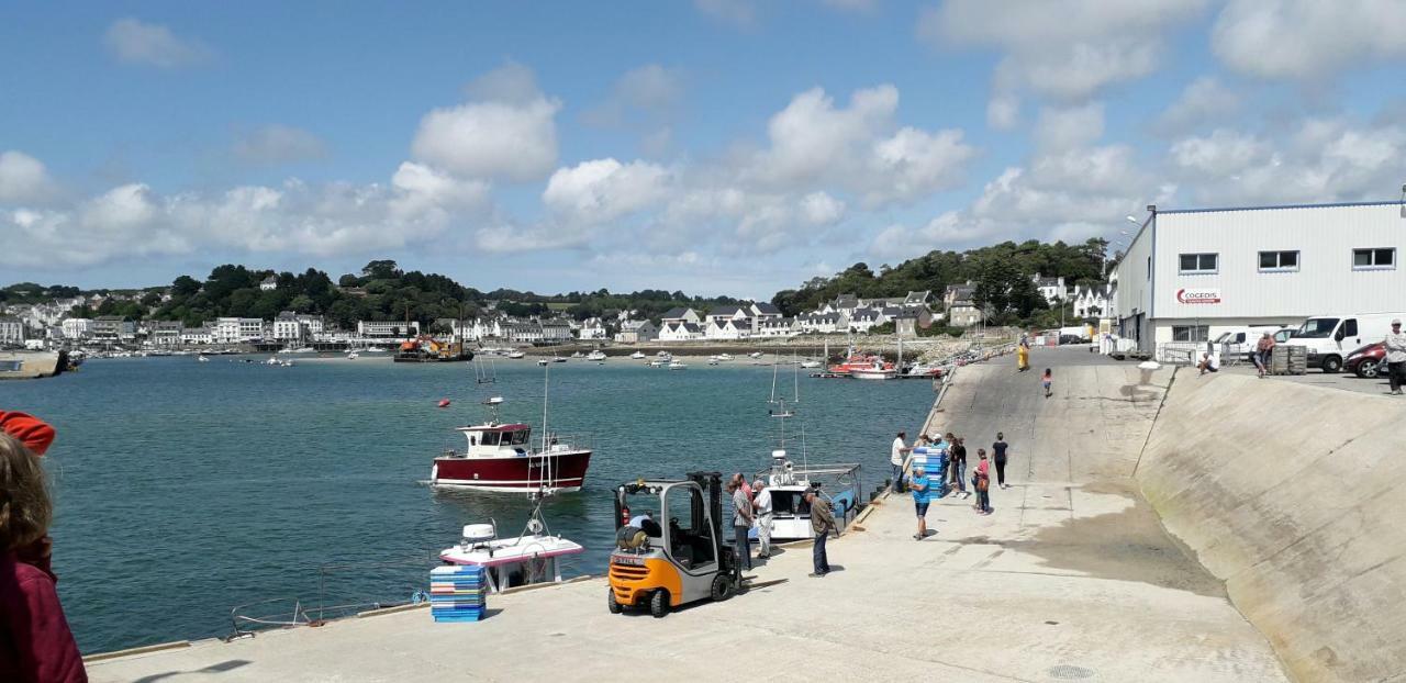 Au calme à 10mn des baies de Douarnenez et Audierne avec cuisine à disposition Mahalon Exterior foto